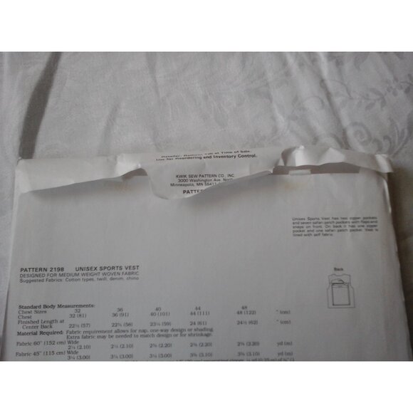 Kwik Sew pattern 2198 unisex cargo sports vest pockets 32 to 48 inch chest UNCUT - Picture 6 of 7
